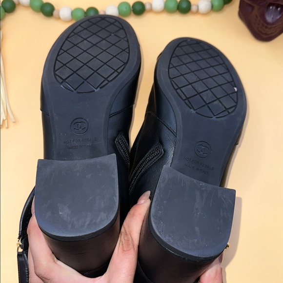 CHANEL Stretch Lambskin Cap Toe CC Short Boots - Picture 4 of 6